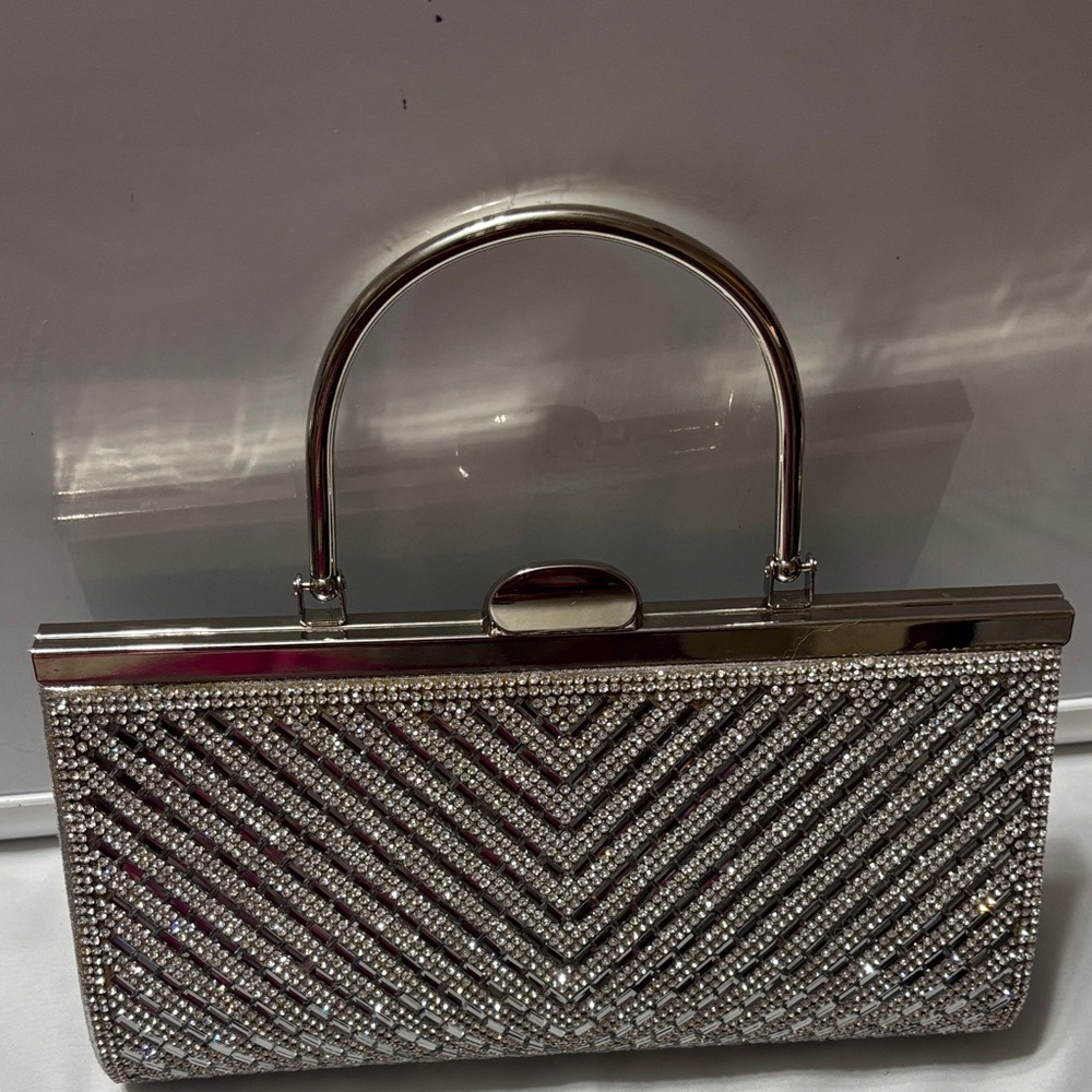 Source Unknown Beautiful Silver Chevron Clutch - image 6